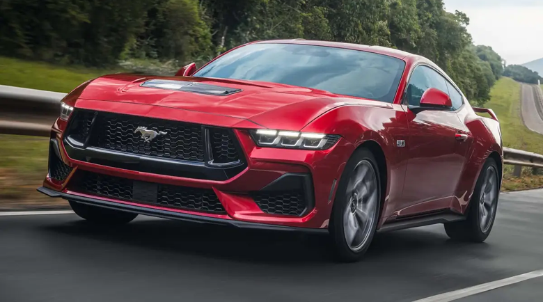 Ford превръща Mustang в седан с четири врати?