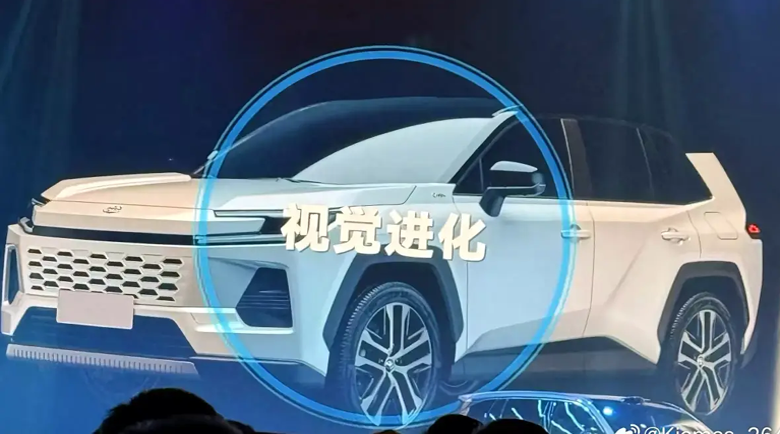 Първи поглед към новата версия на Toyota RAV4