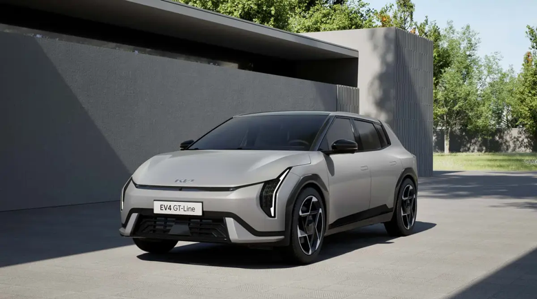 Kia представи EV4 във версия седан и хечбек