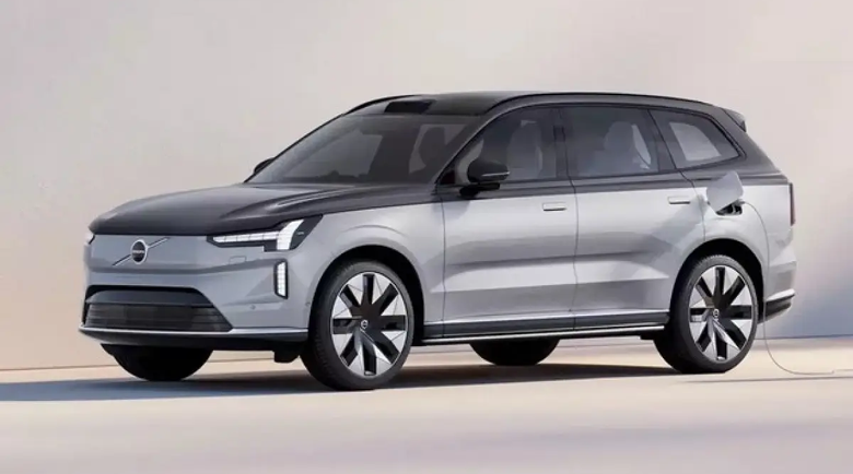 Обновеното Volvo EX90 дебютира без промени във външния вид