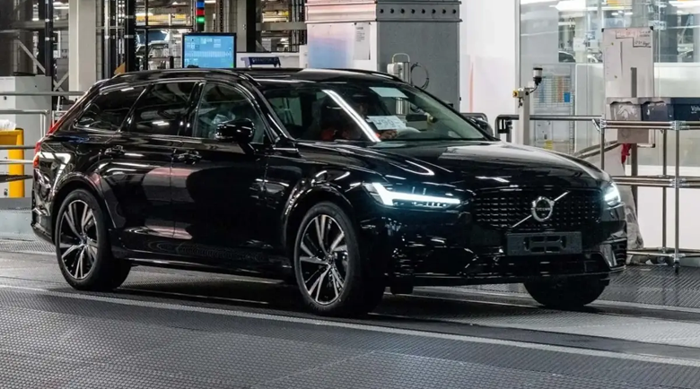 Последното Volvo V90 слезе от поточната линия